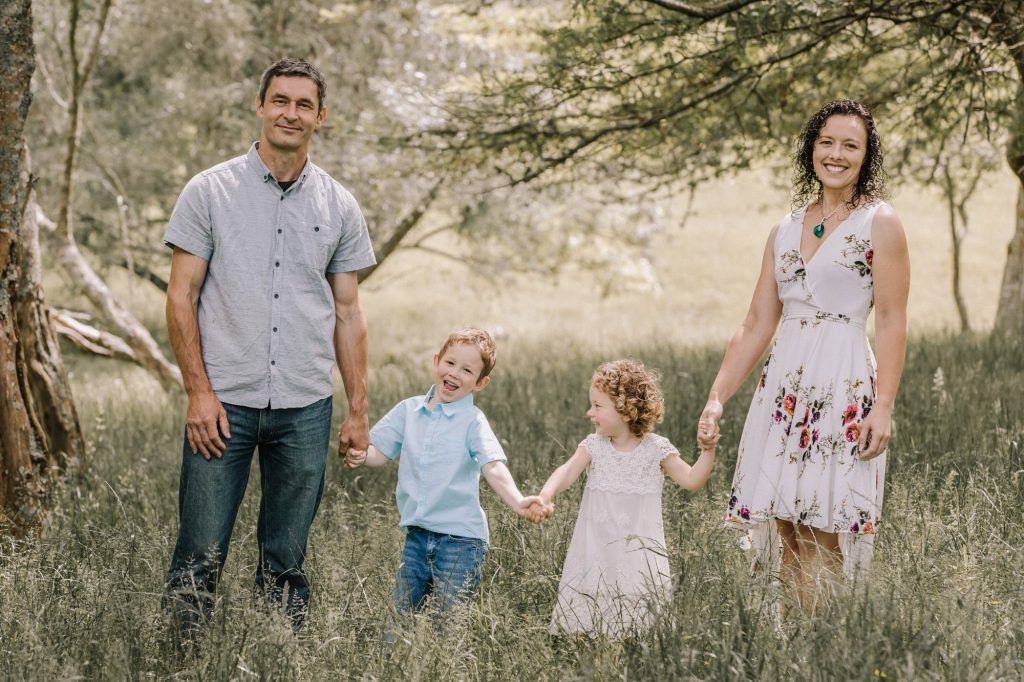 flower patterns to wear for outdoor family photos